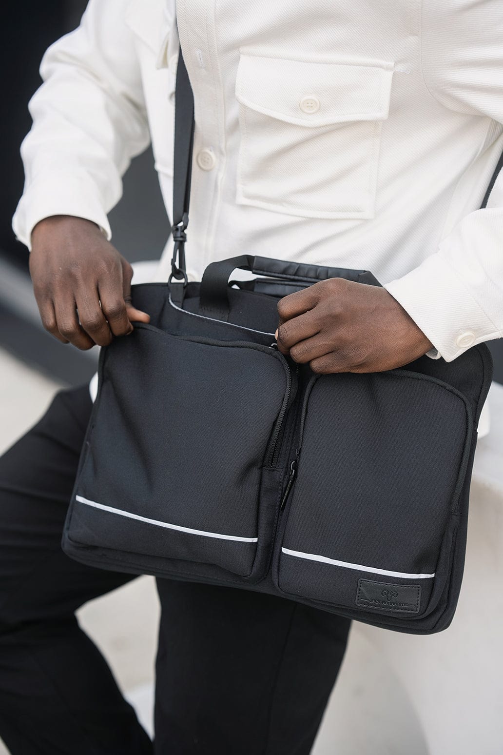 Jack Abrahams |The Preppy | 18-In Men's Lightweight Twill Laptop Briefcase with Reflectors